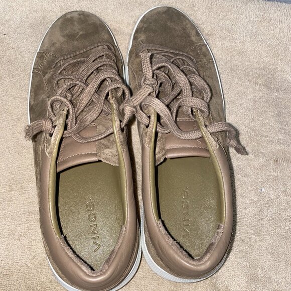 Vince Men’s Taupe Suede Low-Top Sneakers Lace-Up White Sole Size 9.5 (EU 43) - Picture 4 of 8